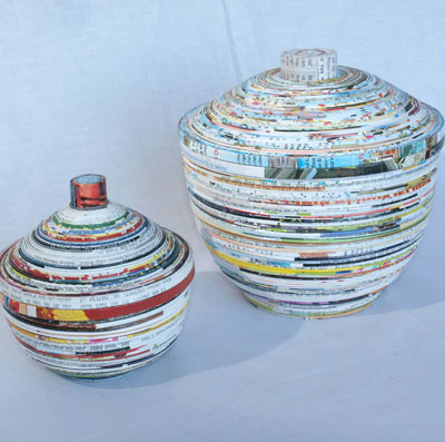 COILED PAPER BOWLS WITH LIDS.